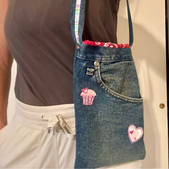Handcrafted Upcycled Denim Bag lined Cupcake Heart patches lined bandanna - Picture 7 of 7